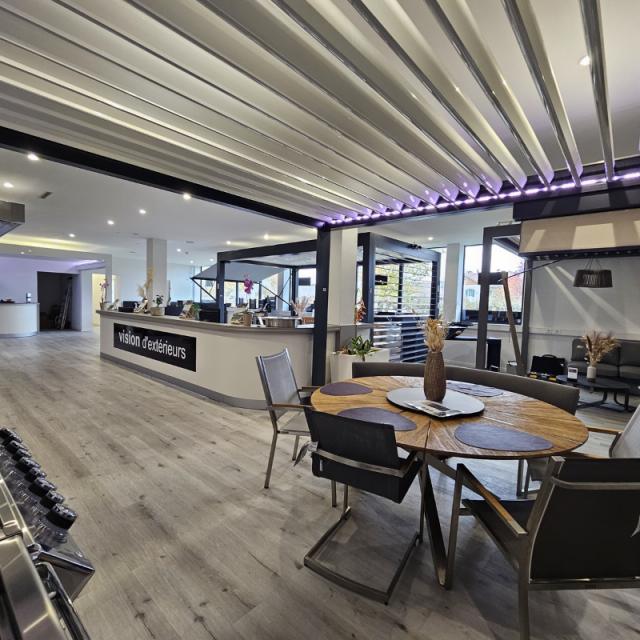 Magasin avec exposition spa 